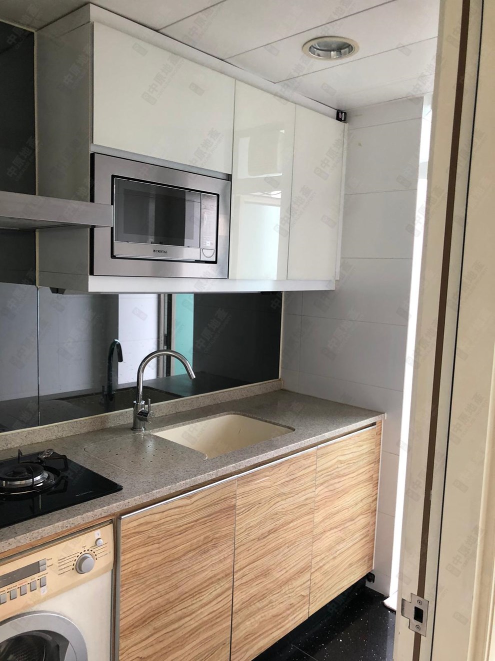 Unit Interior-Kitchen