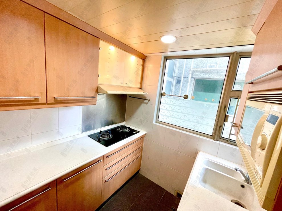 Unit Interior-Kitchen