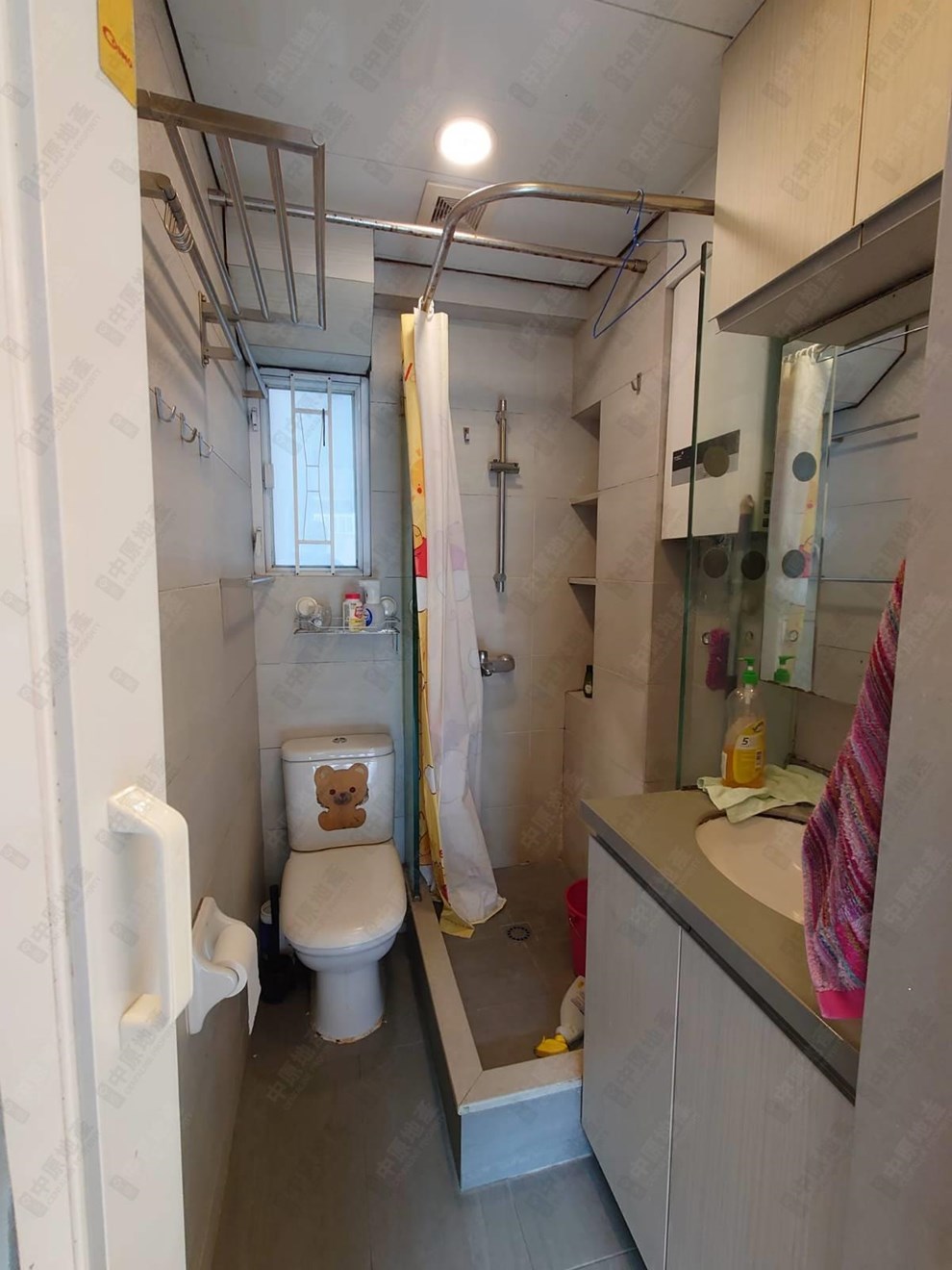 Unit Interior-Washroom