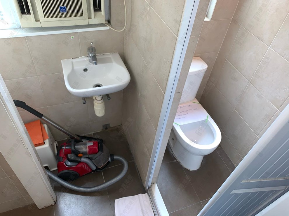 Unit Interior-Washroom