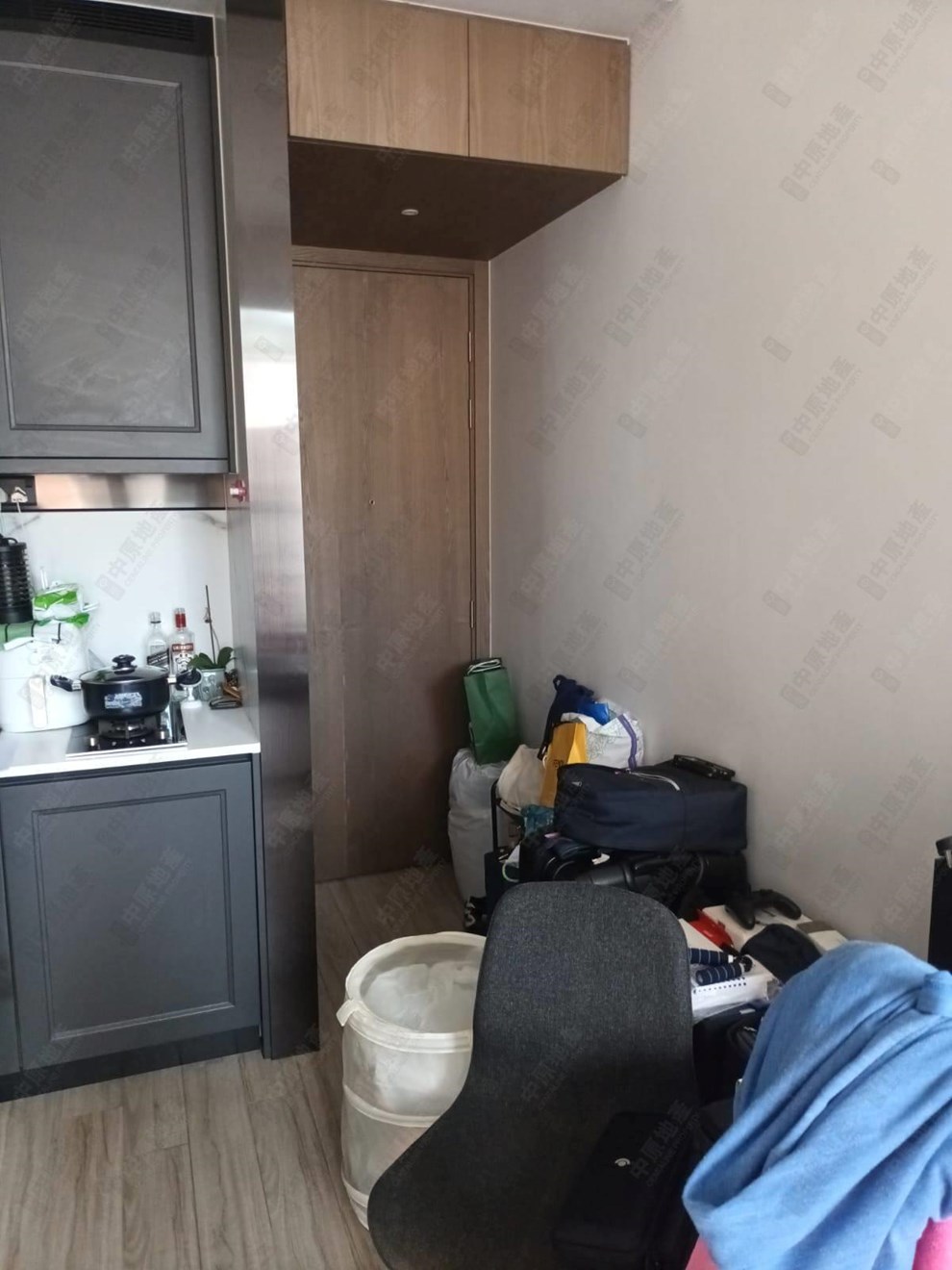 Unit Interior-Kitchen