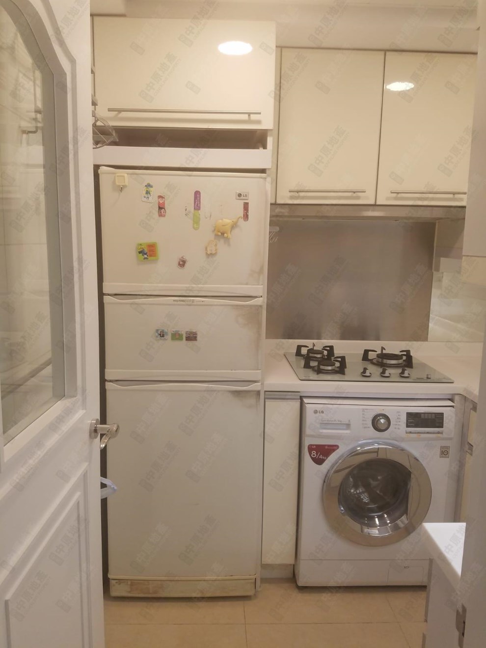 Unit Interior-Kitchen