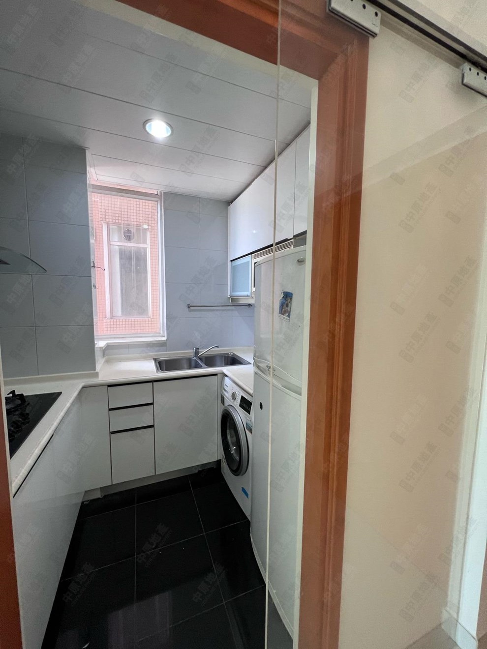 Unit Interior-Kitchen