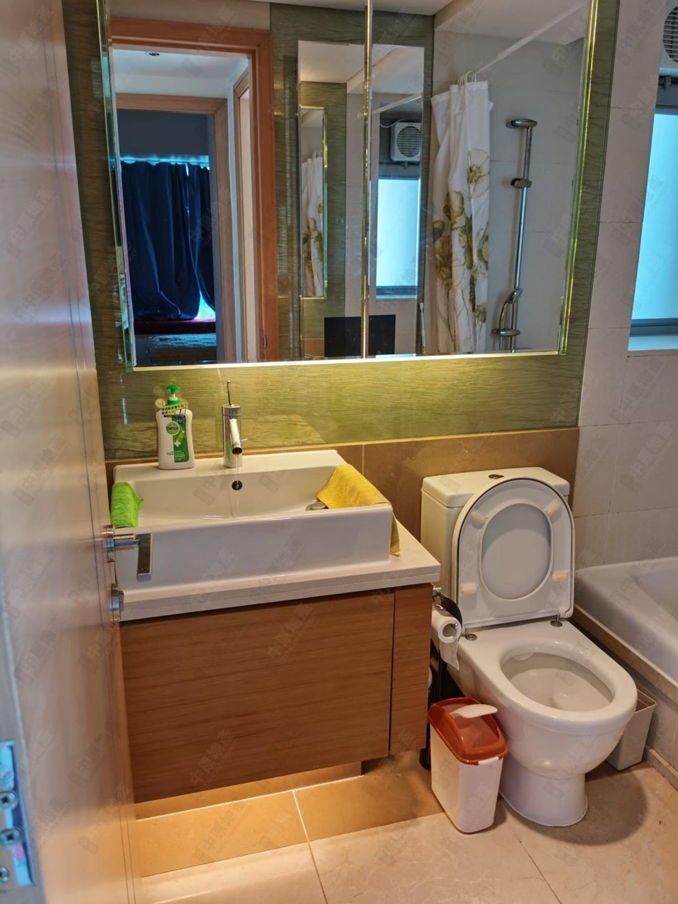 Unit Interior-Bathroom