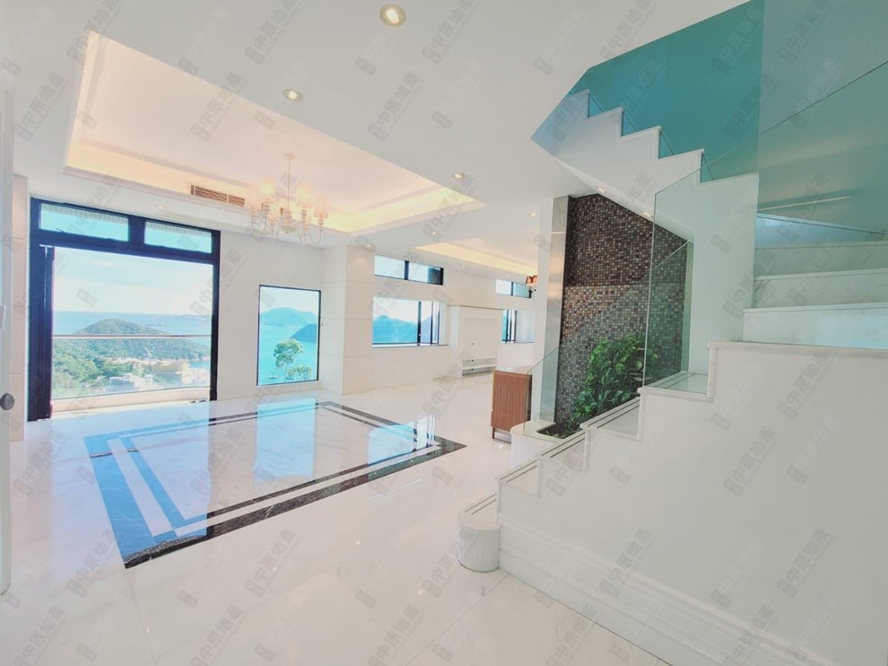Unit Interior-Internal Staircase