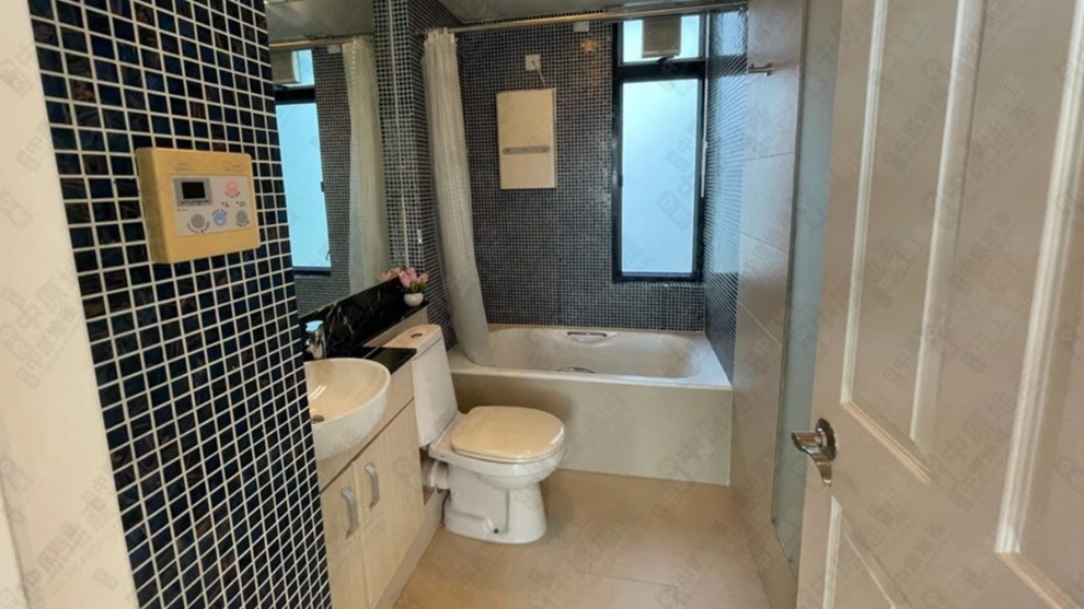 Unit Interior-Bathroom