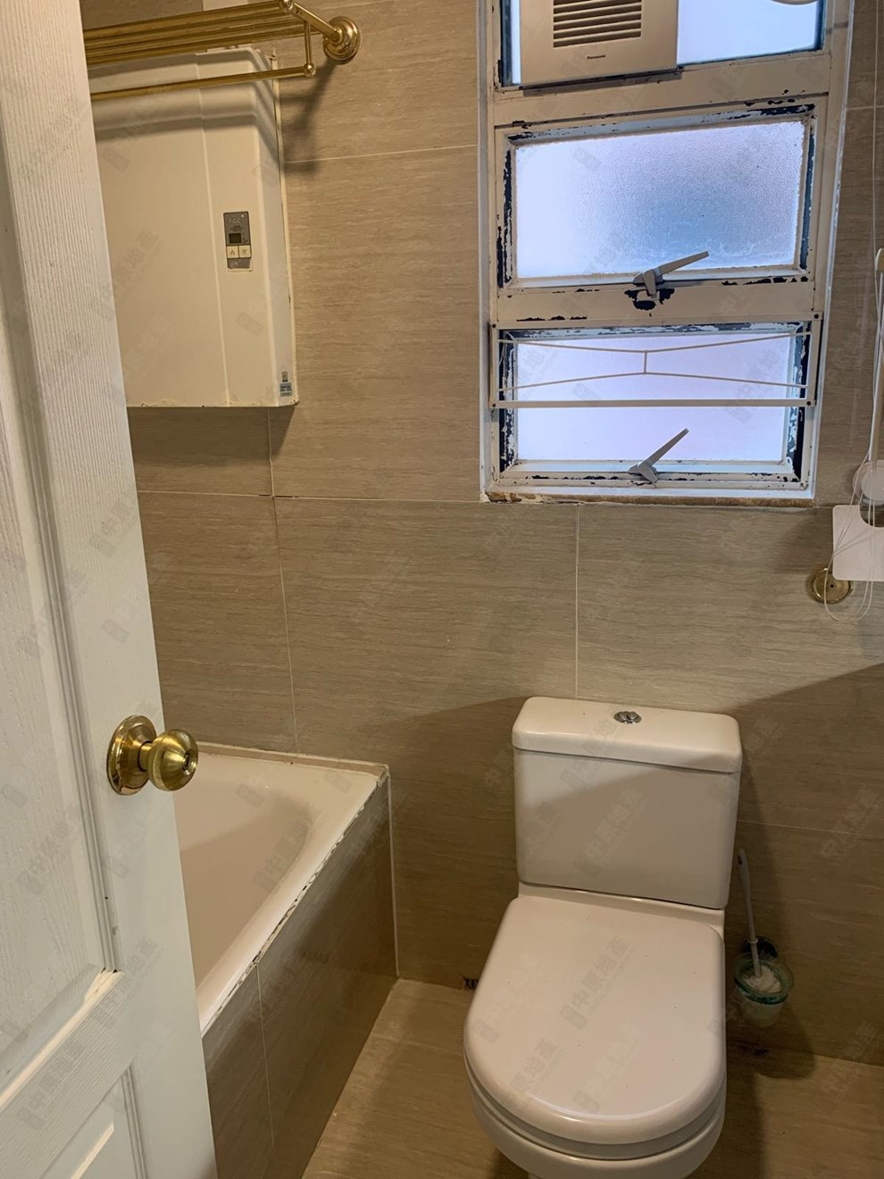 Unit Interior-Master Bathroom