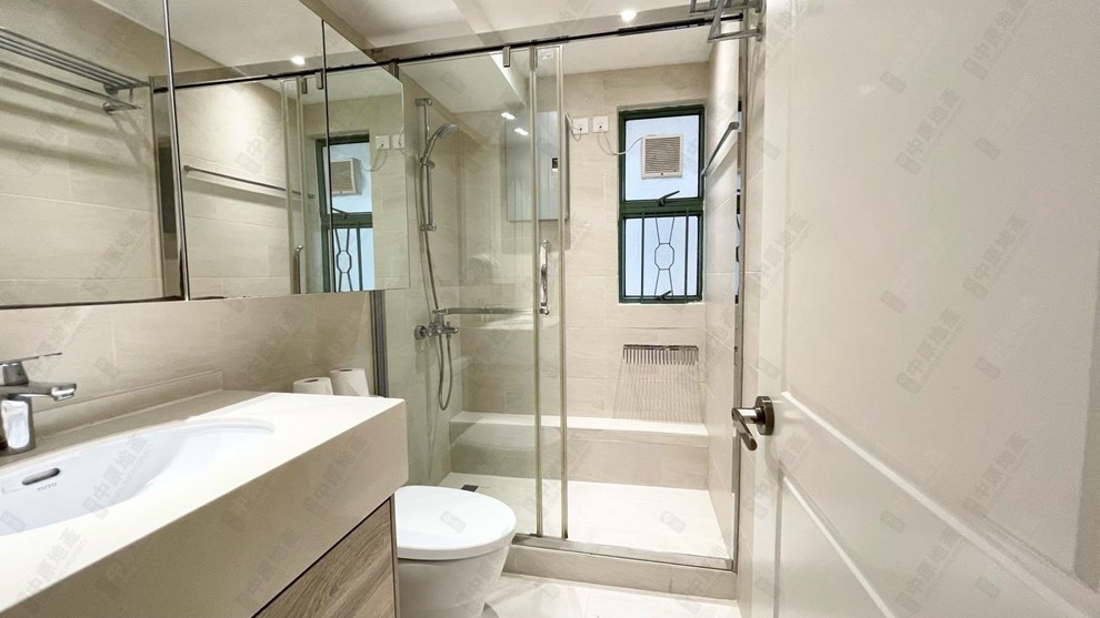Unit Interior-Bathroom