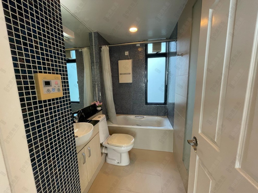 Unit Interior-Bathroom