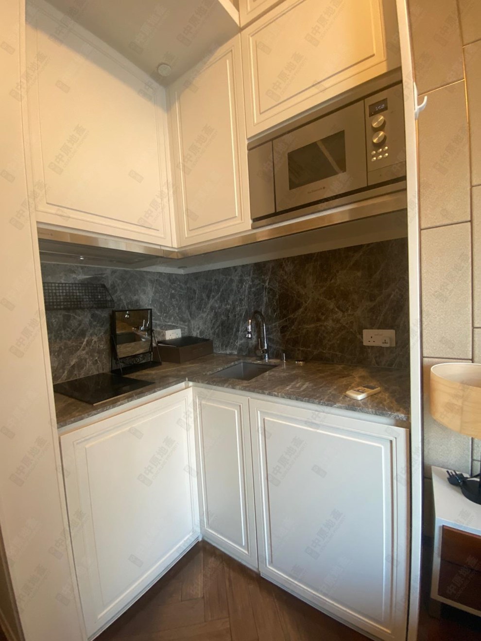Unit Interior-Kitchen