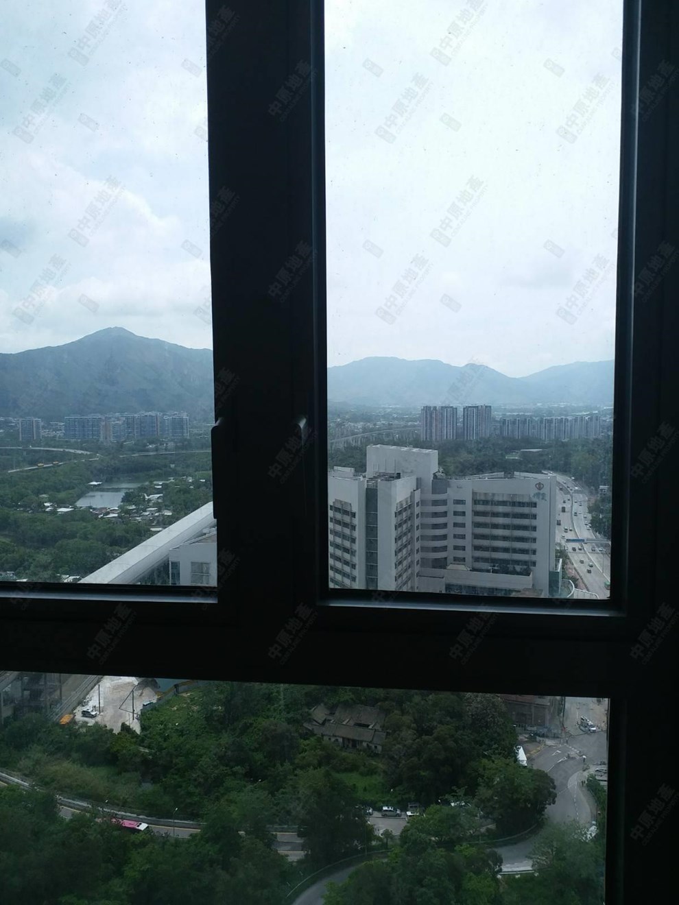 窗外景觀-由睡房
