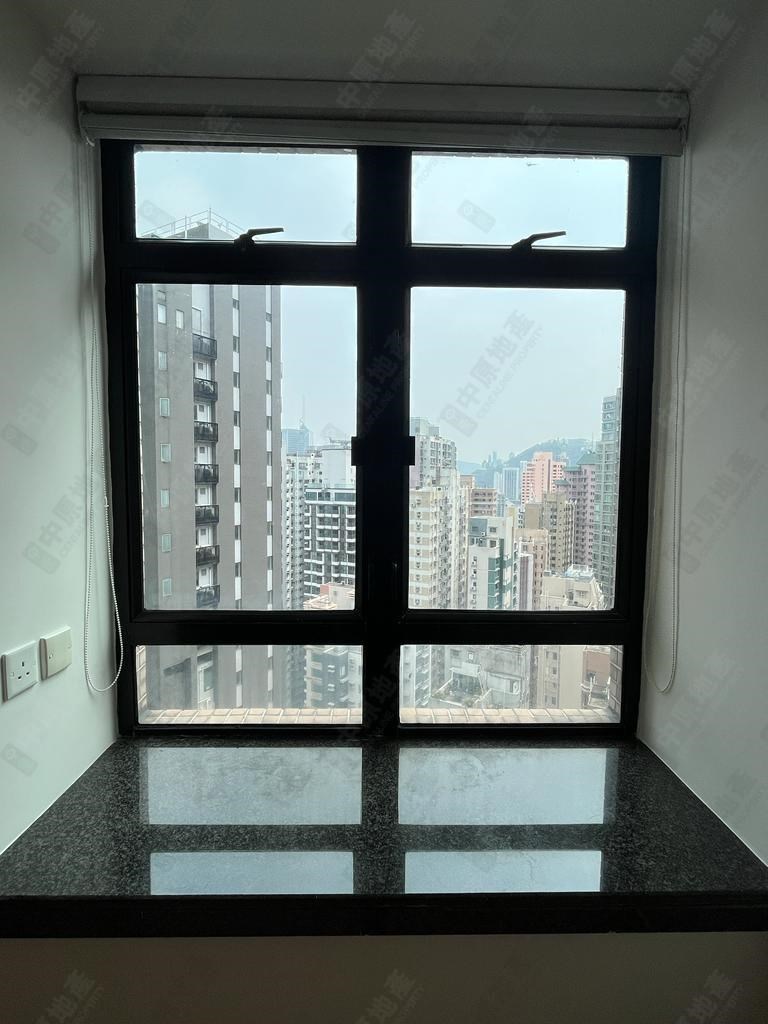 窗外景觀-由睡房
