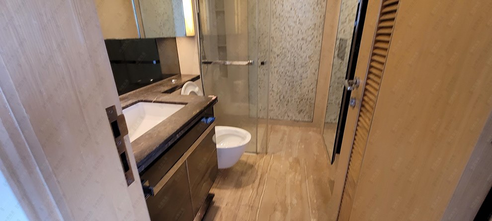 Unit Interior-Bathroom