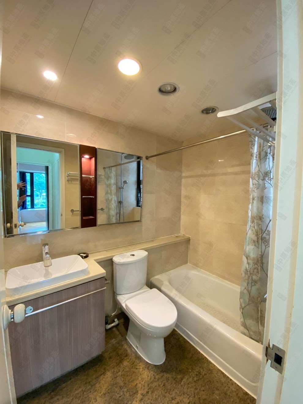 Unit Interior-Bathroom