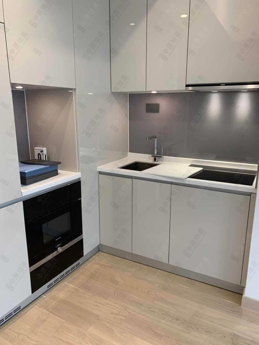 Unit Interior-Kitchen