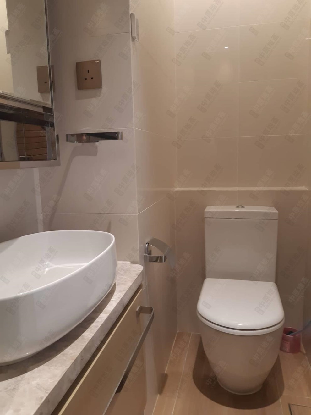 Unit Interior-Bathroom