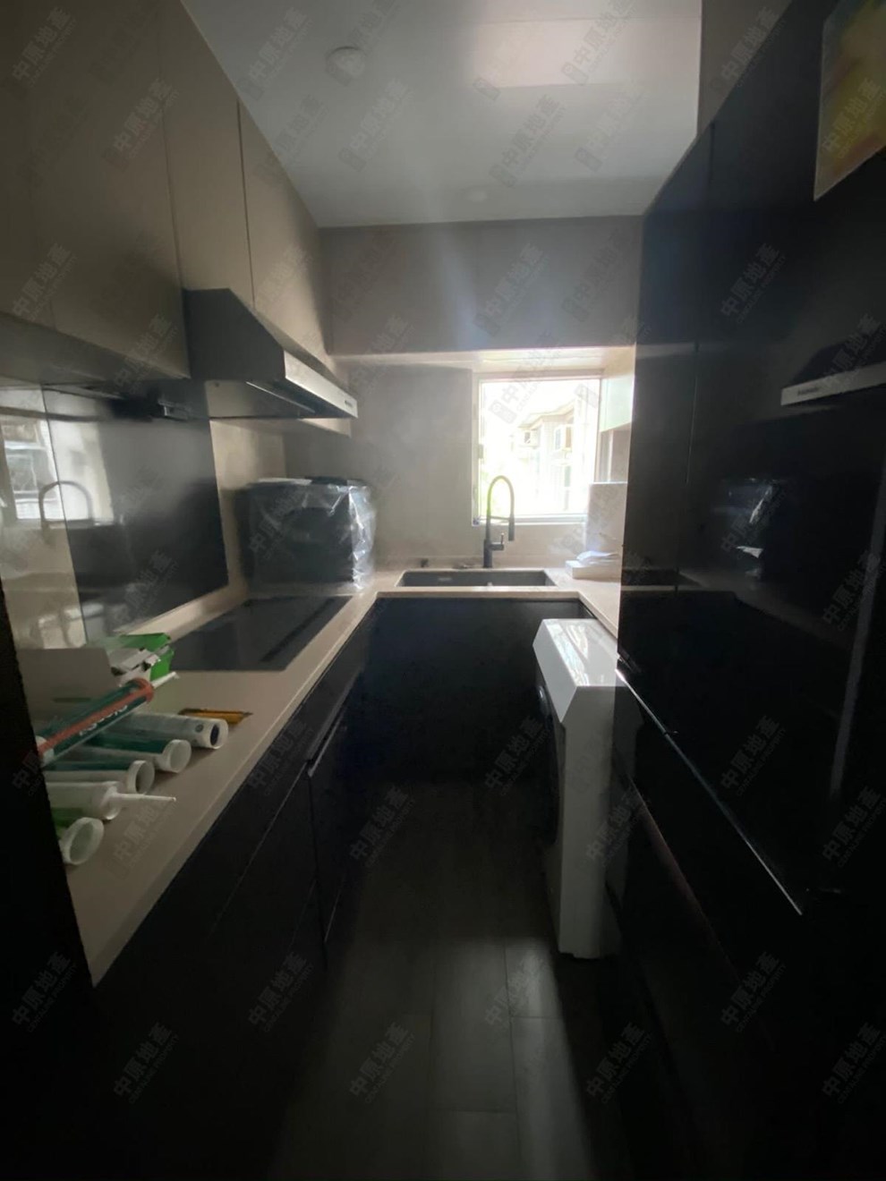 Unit Interior-Kitchen