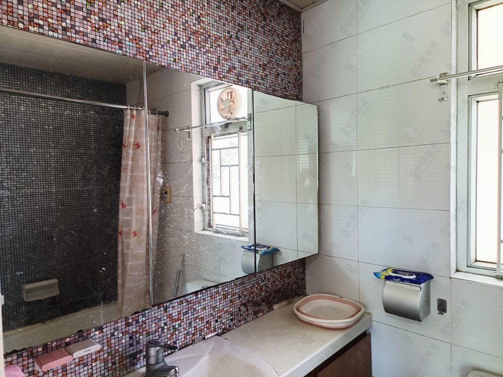 Unit Interior-Washroom