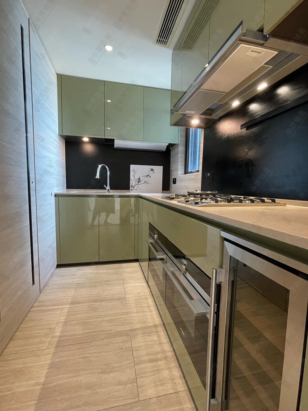 Unit Interior-Kitchen