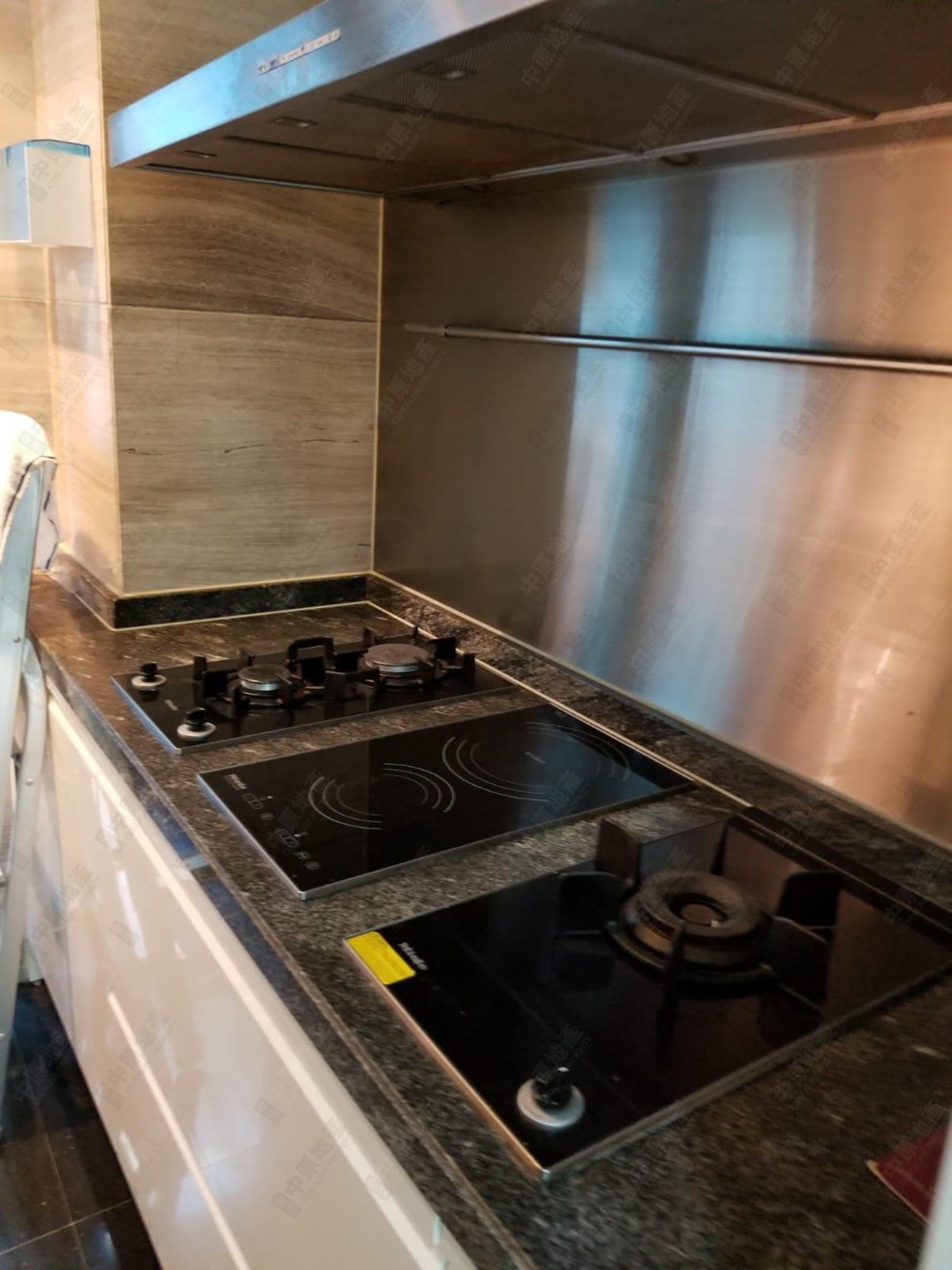 Unit Interior-Kitchen