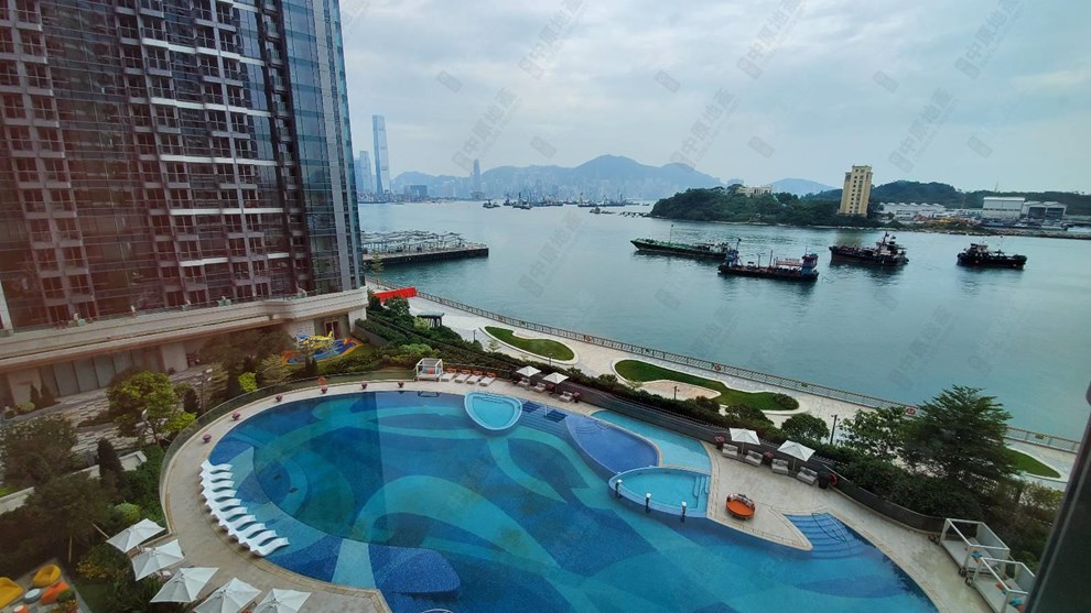 Club House/Facility-Swimming Pool