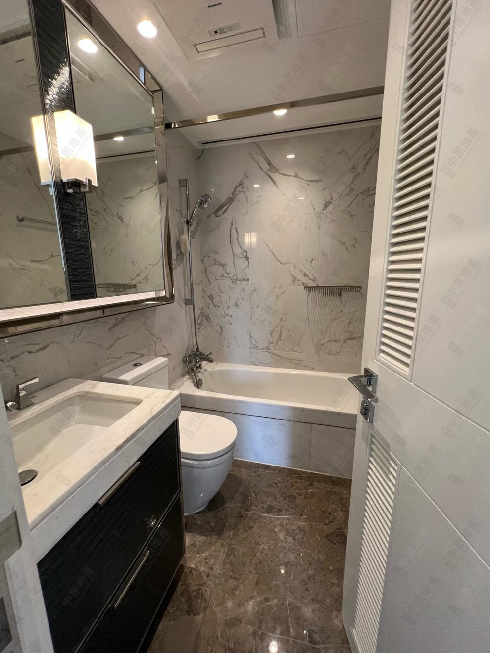 Unit Interior-Bathroom