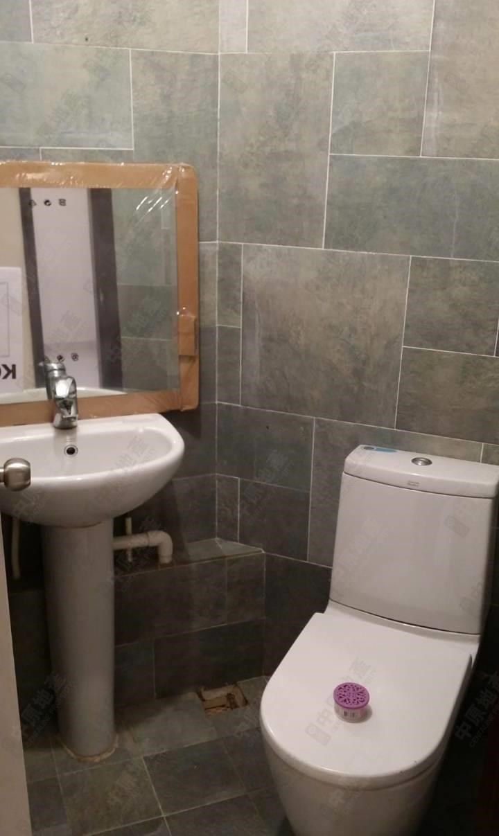 Unit Interior-Bathroom