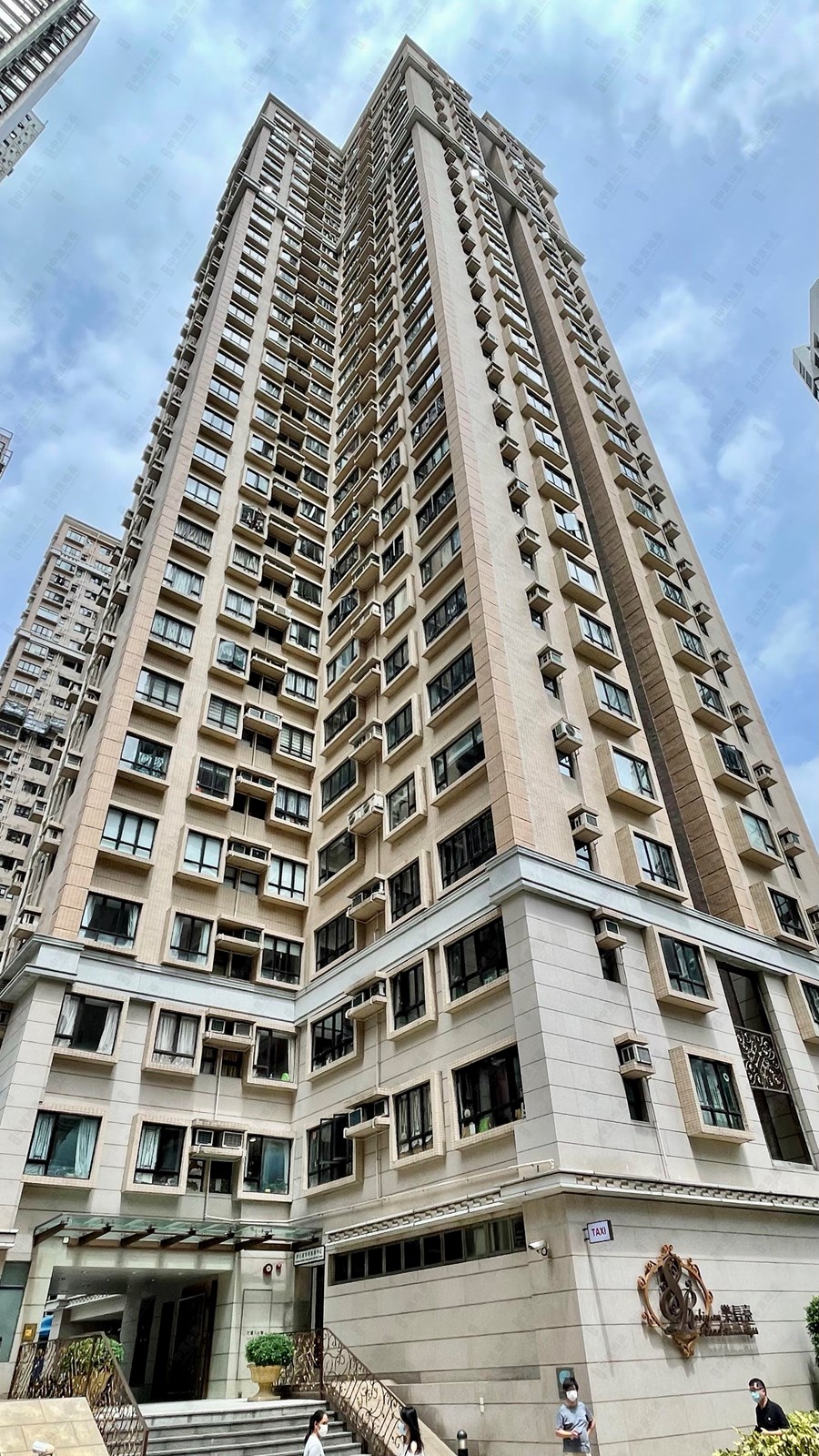 Robinson Heights・Tower 1, Photo
