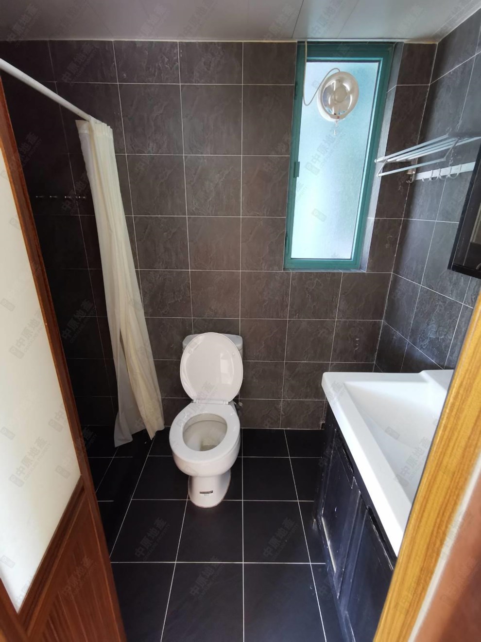Unit Interior-Master Bathroom