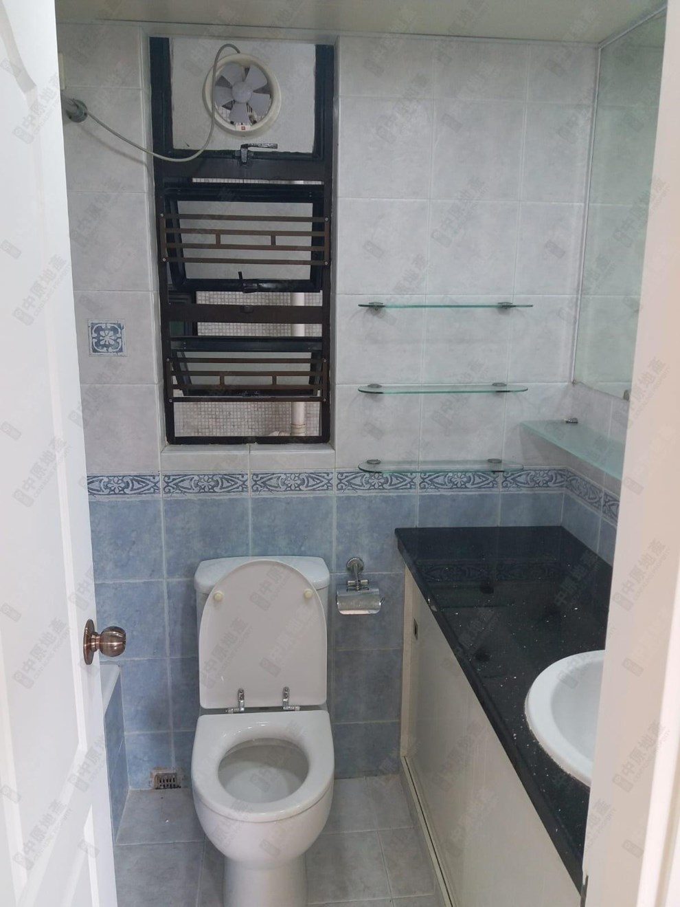 Unit Interior-Bathroom