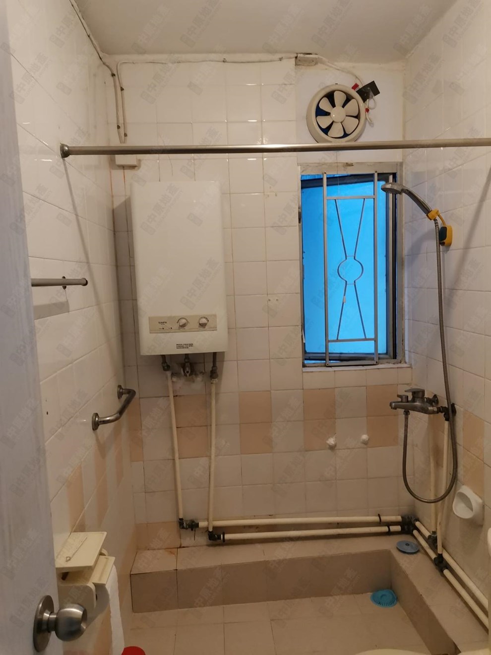 Unit Interior-Bathroom