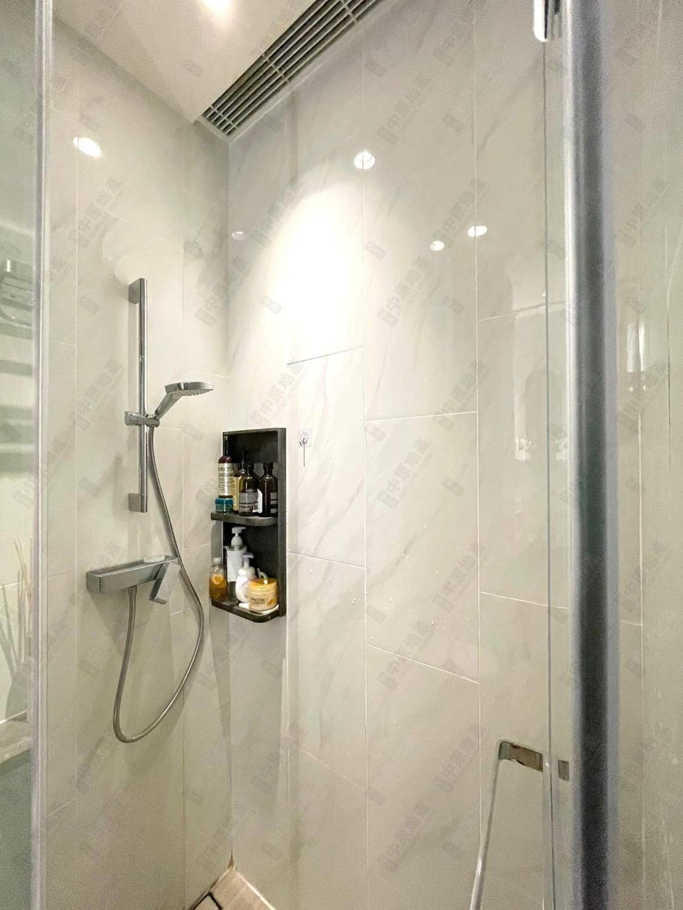 Unit Interior-Bathroom