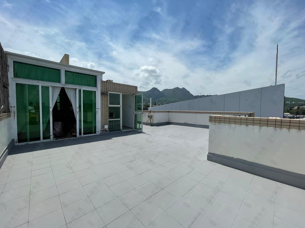 Unit Exterior-Roof