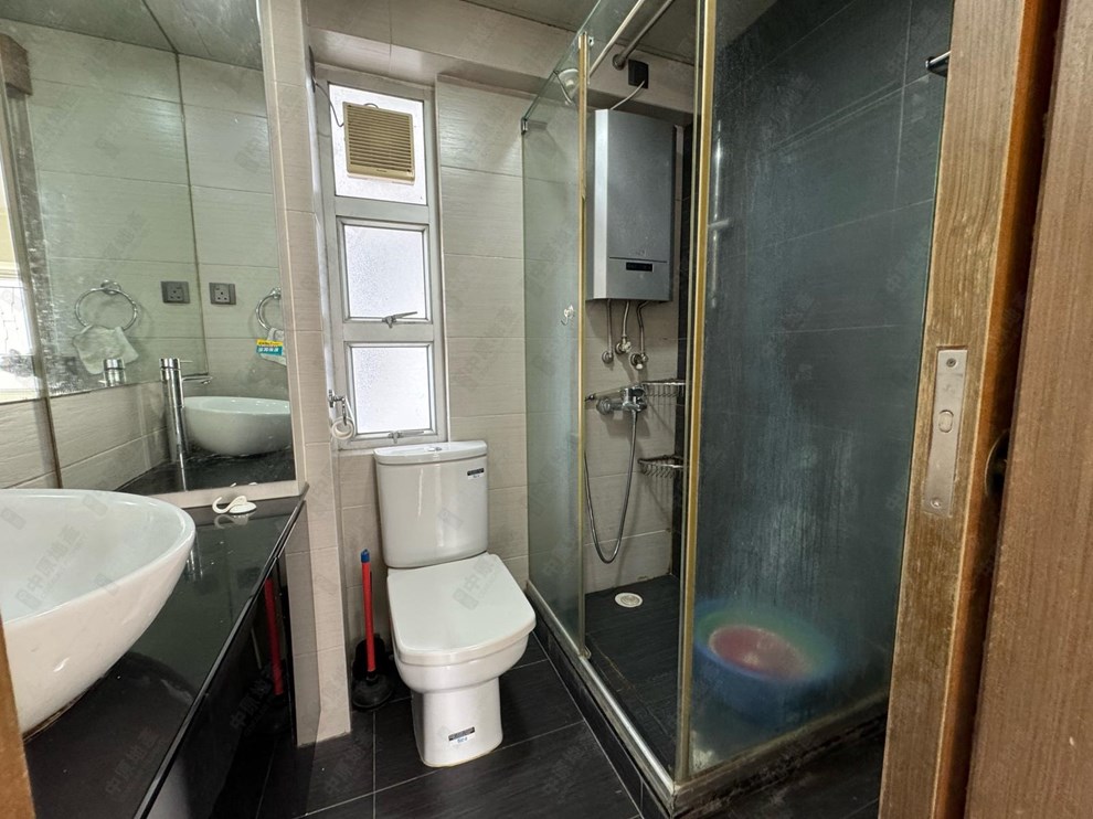 Unit Interior-Bathroom