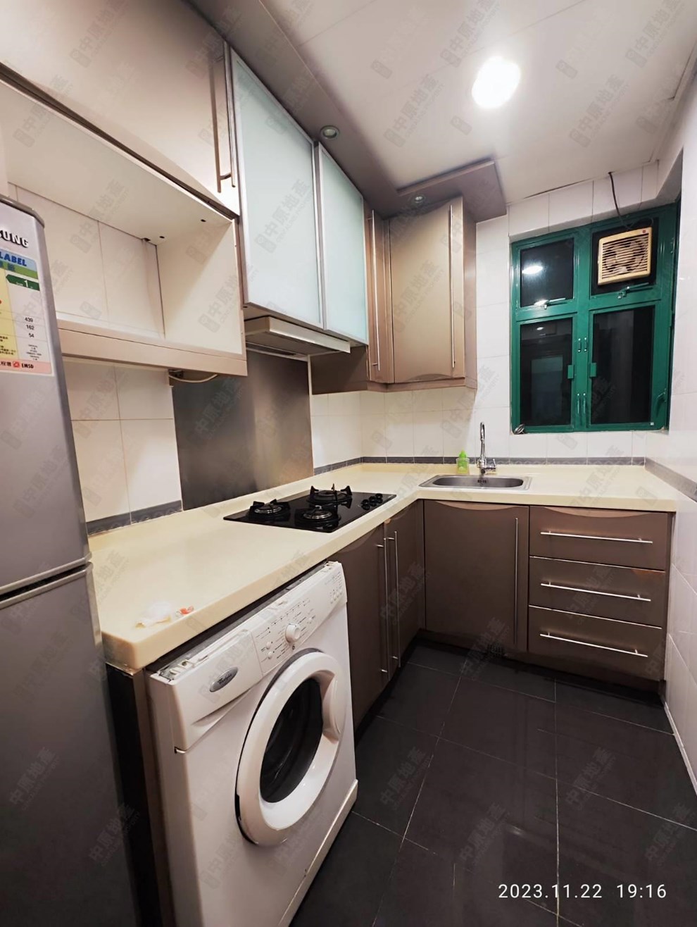 Unit Interior-Kitchen
