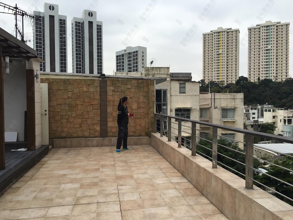 Unit Exterior-Roof