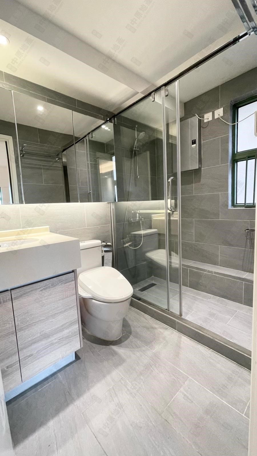 Unit Interior-Master Bathroom