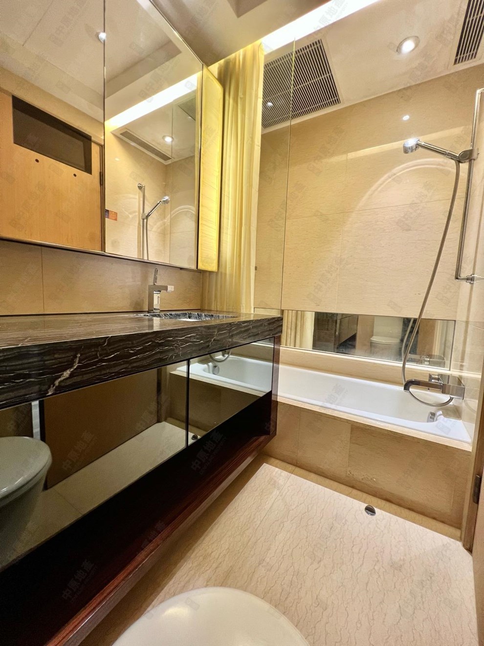 Unit Interior-Bathroom