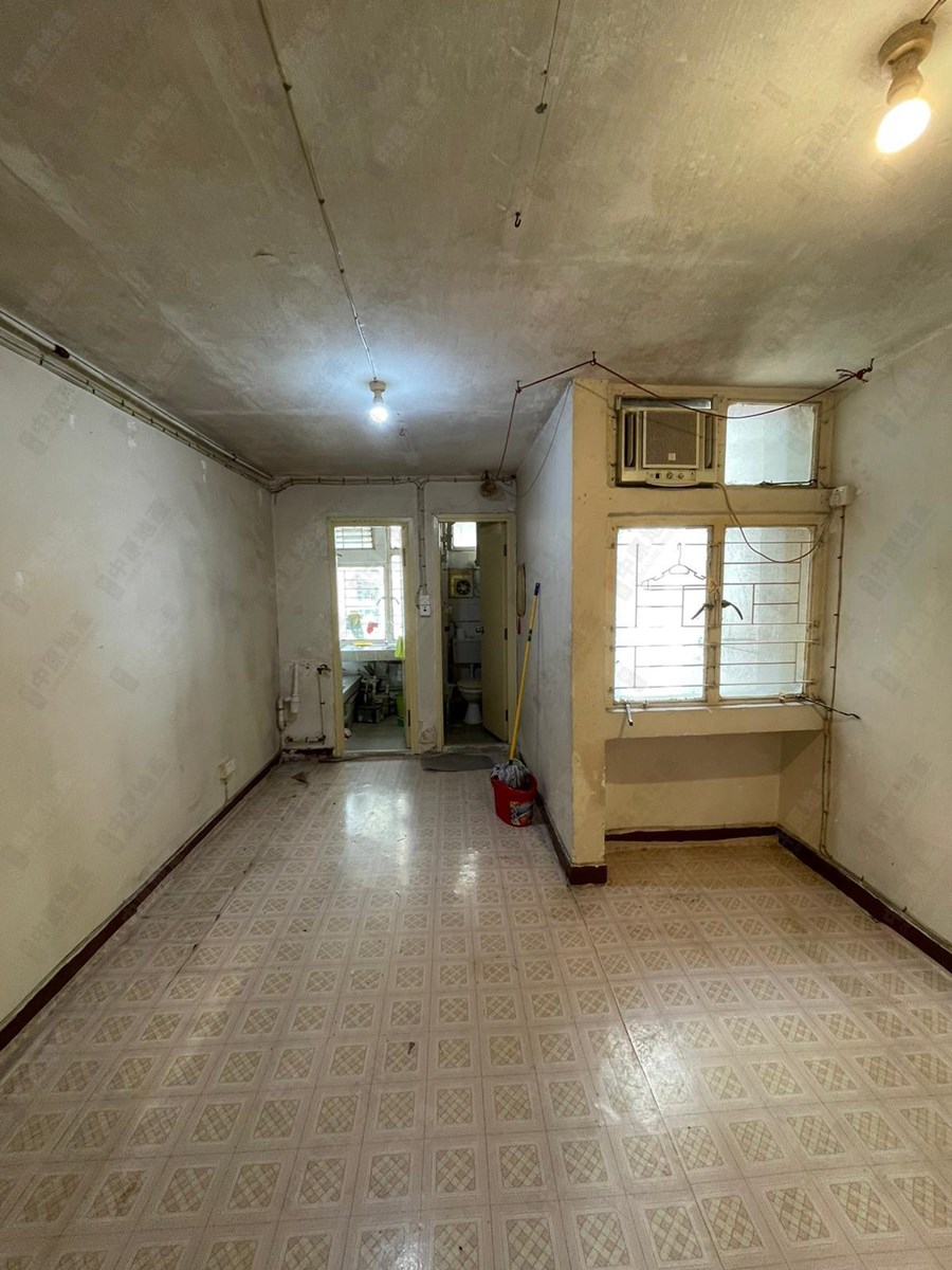 长发邨 敬发楼(1座), 相片