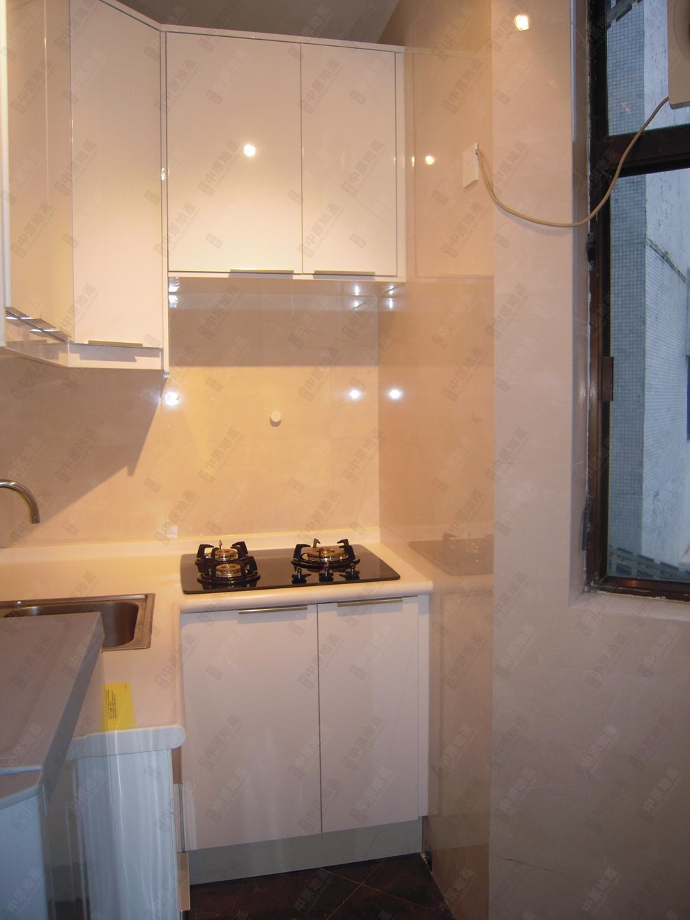 Unit Interior-Kitchen