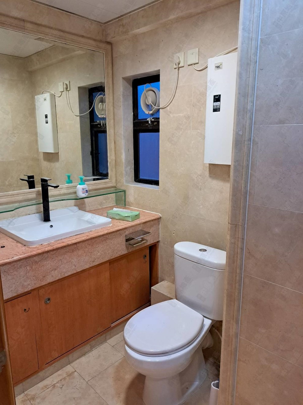 Unit Interior-Washroom