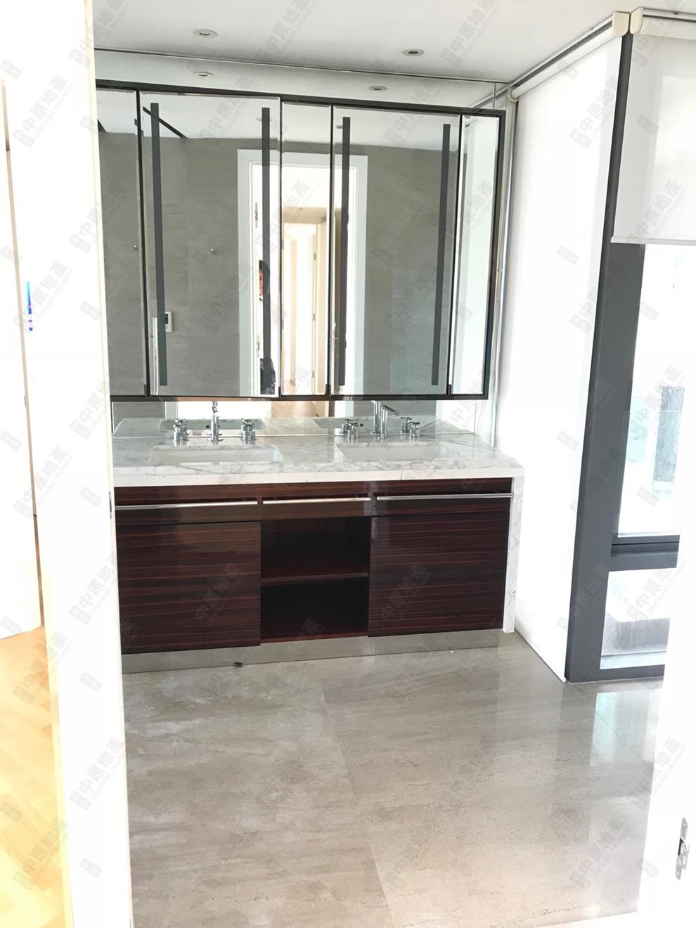 Unit Interior-Master Bathroom