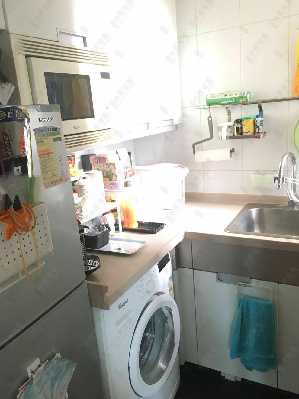 Unit Interior-Kitchen