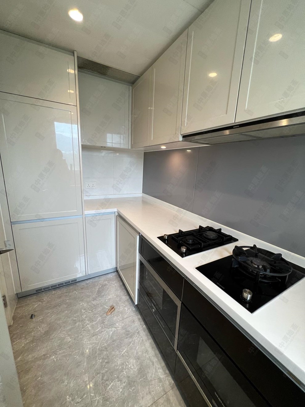 Unit Interior-Kitchen