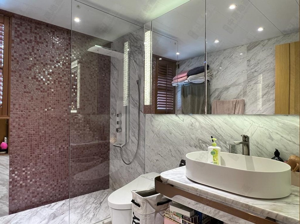 Unit Interior-Bathroom