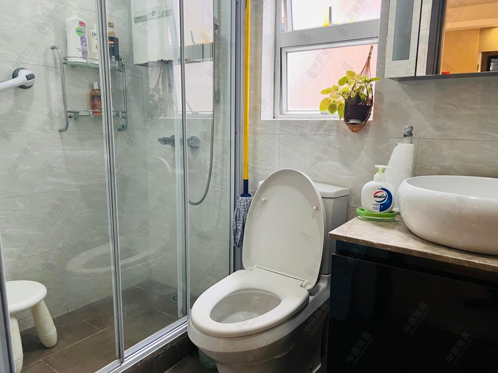 Unit Interior-Bathroom