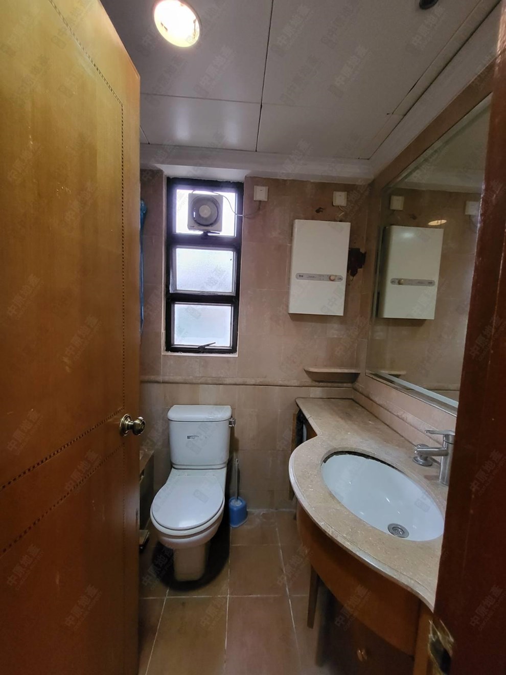 Unit Interior-Bathroom