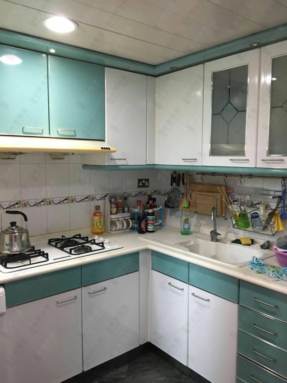 Unit Interior-Kitchen