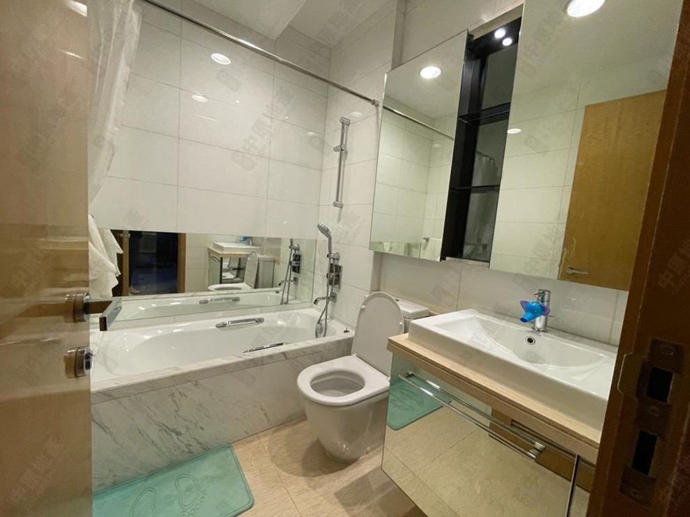 Unit Interior-Master Bathroom