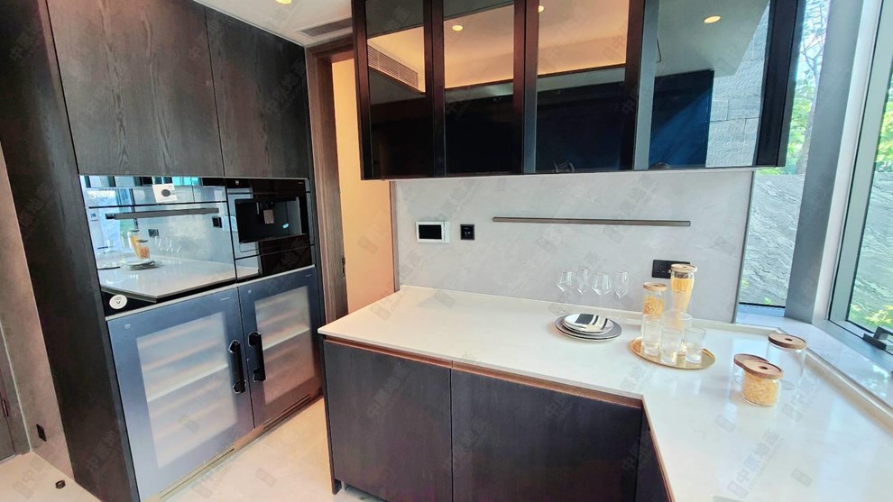 Unit Interior-Kitchen